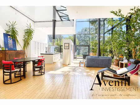tassin-la-demi-lune - maison de 250 m² alliant caractère de l'ancien et charme du contempo