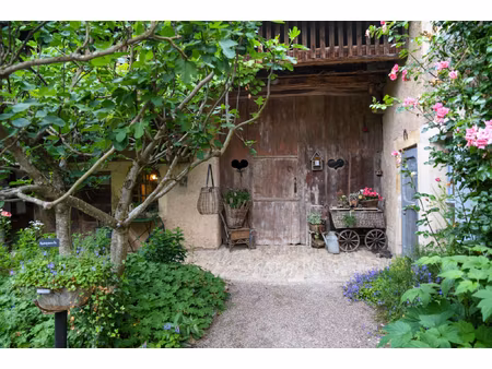 propriété de charme avec gîte et dépendances