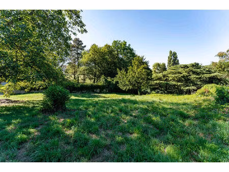 terrain constructible de 1846 m2 orienté sud ouest