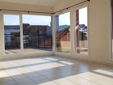 t3 avec terrasse et garage à thonon-les-bains