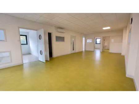 local - 175m2 - la crau