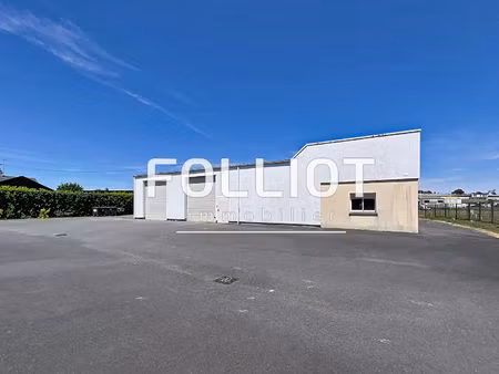 a louer local commercial saint-lo