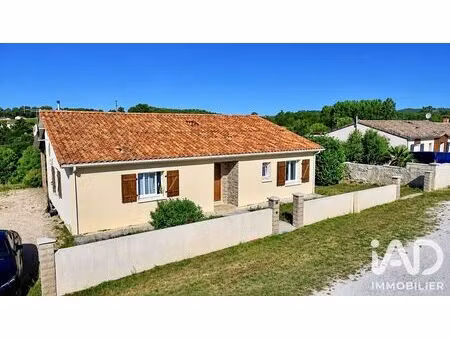 maison de village à champmillon (16290)