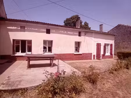 corps de ferme de 113 m² à sompt