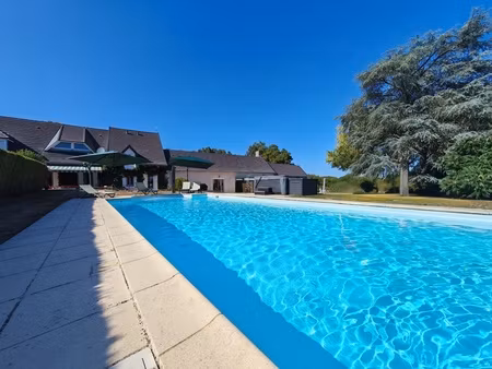 maison 9 pièces - 263 m²