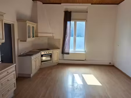 appart 1 chb lumineux dans petit immeuble (cadre vert)