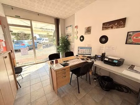 local commercial à louer