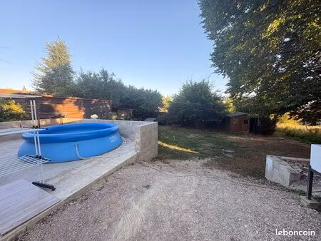 terrain viabilisé + chalet en bois