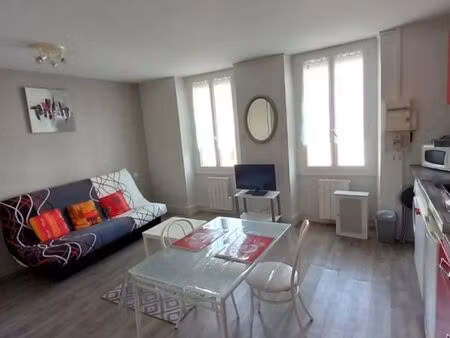 location studio meublé la crèche