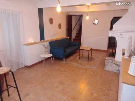 a louer maison meublée de 100m2 avec patio  garage et dépendances