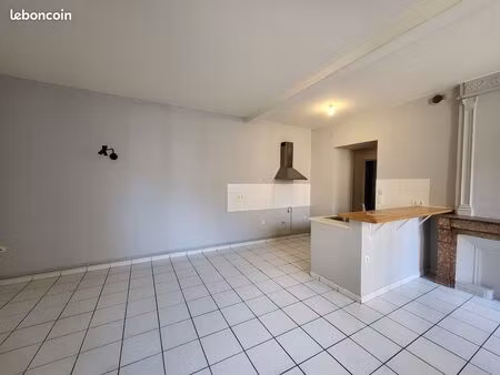 t2  rez de chaussée  rive de gier centre