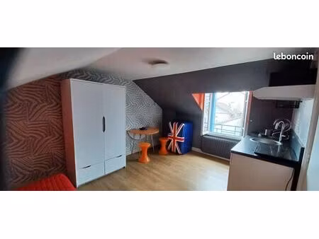 t1 bis 40 m2 meublé stade de france  790 euros tcc