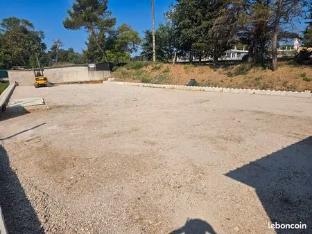 location terrain nu 700m2