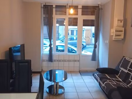 t1 entierement meublé