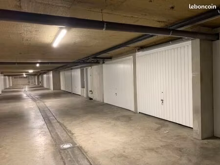 loue garage aux villégiales