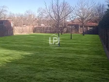terrain viabilisé  constructible et divisible de 625 m² au calme et à proximité des commod