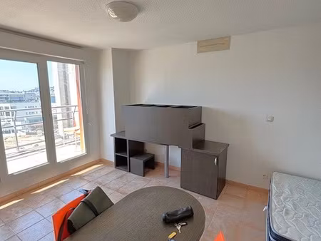 studio meublé de 23.51m2 avec terrasse et climatisation