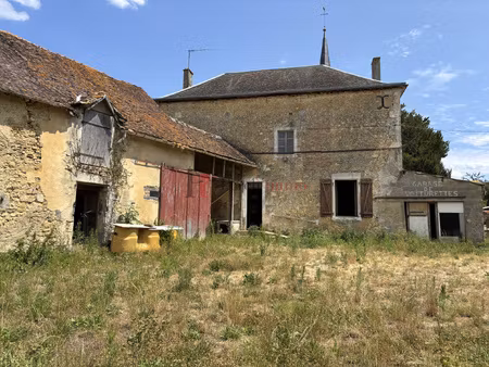 corps de ferme a renover avec vue sur la campagne  entre bel