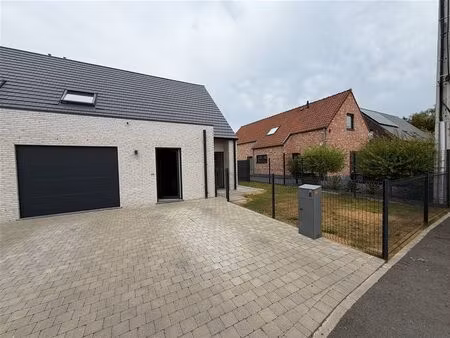 maison à louer à chemin à haies 8 blaton (vbe51542)