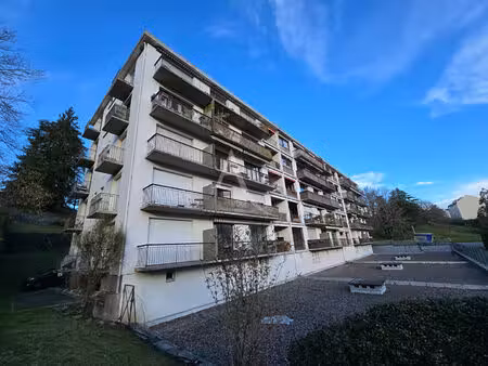 billère - t1 de 31 m² avec 2 balcons  cave et stationnement couvert - fort potentiel
