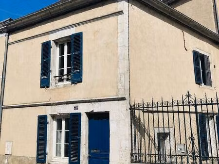 maison de ville à vendre