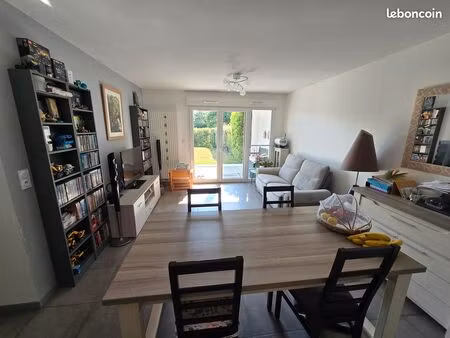appartement t3 au bourg de 69m² en rdc avec jardin privatif clos d’environ 100m²