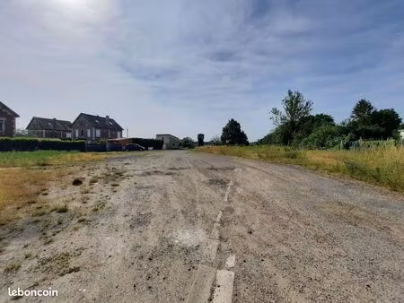 terrain 6140 m² laon