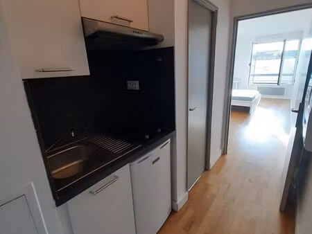 studio quartier ste croix iut montaigne/gare st jean