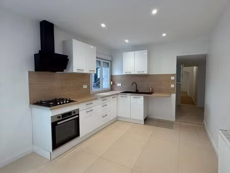appartement t4 de 120 m² entièrement rénové à neuf