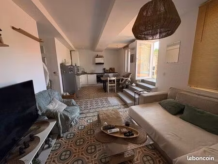 bages : appartement t3 en location annuelle
