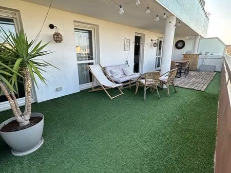 location t3 avenue de toulon limitrophe 13006-13008-13010