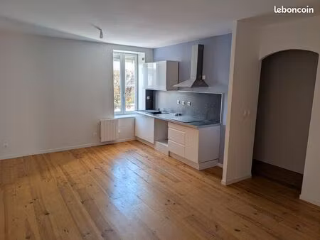 t3 lumineux de 65 m² en plein cœur de montrevel-en-bresse