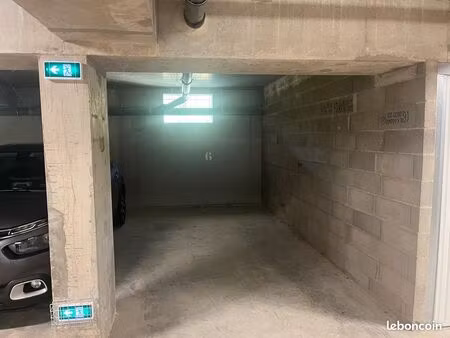 parking dans une résidence sécurisée scy-chazelles