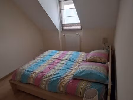 chambre dans belle maison avec piscine & jardin – proche angers (corné)