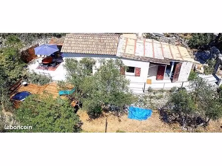 charmante maisonnette de campagne avec jardin au cœur de la garrigues provençale