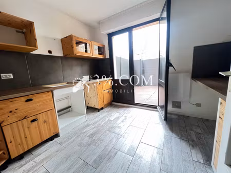 special investisseurs appart f2 loué avec terrasse proche université et gare