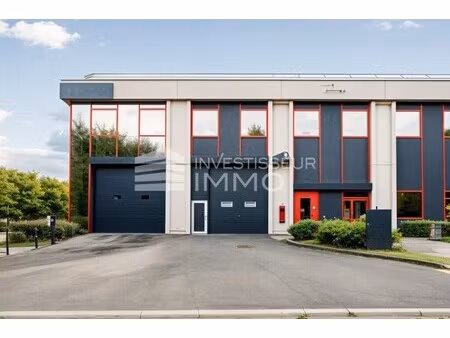 location local d'activités 1 590 m²
