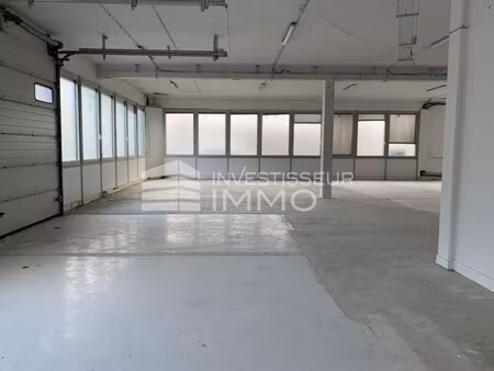 location entrepôt 819 m²