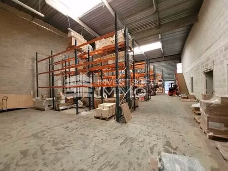 location local d'activités 1 501 m²