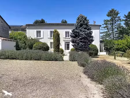 vente maison 5 pièces 180 m² rouillac (16170)