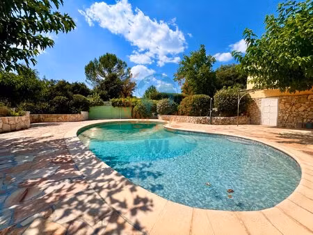villa individuelle avec piscine
