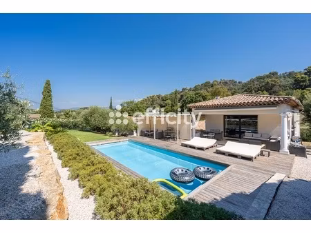 maison 7 pièces - 225 m²