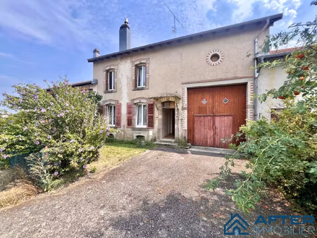 maison dans village calme - ferme lorraine