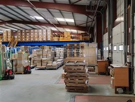 location entrepôt / local d'activités pamproux 2 720 m²