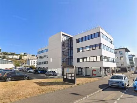 location bureau brest 123 m²