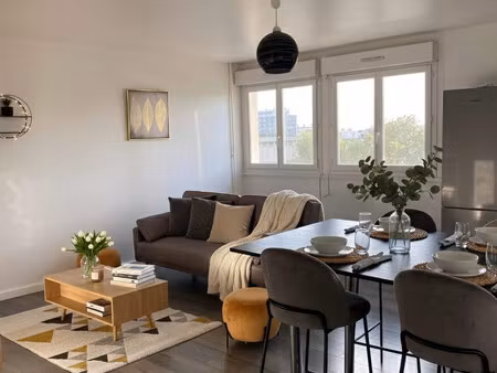 grande chambre meublée en colocation premium - centre-ville - c