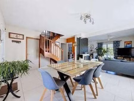 vente maison au lion-d'angers (49220) : à vendre / 97m² le lion-d'angers