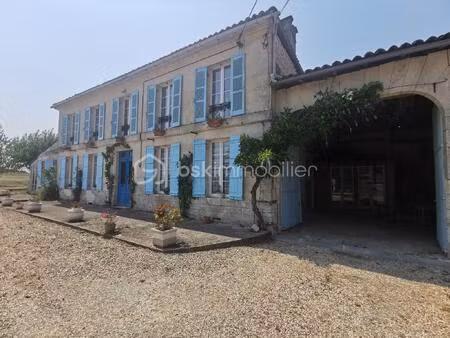 maison de 347 m² à leoville