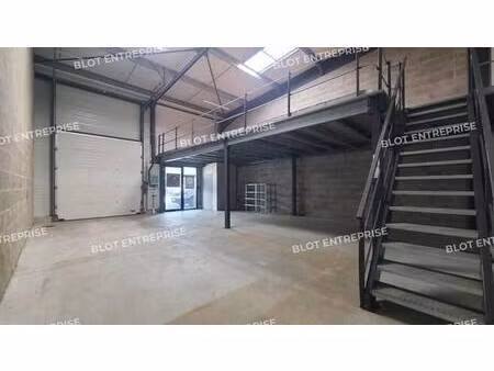 location local d’activités saint ave 56890 128m²