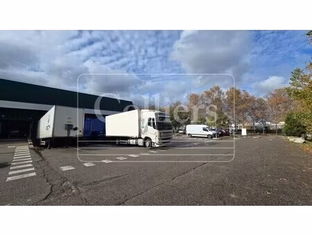 location local d’activités vitrolles 13127 2611m²